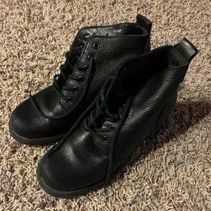 Nine West black shoes size 6 1/2
